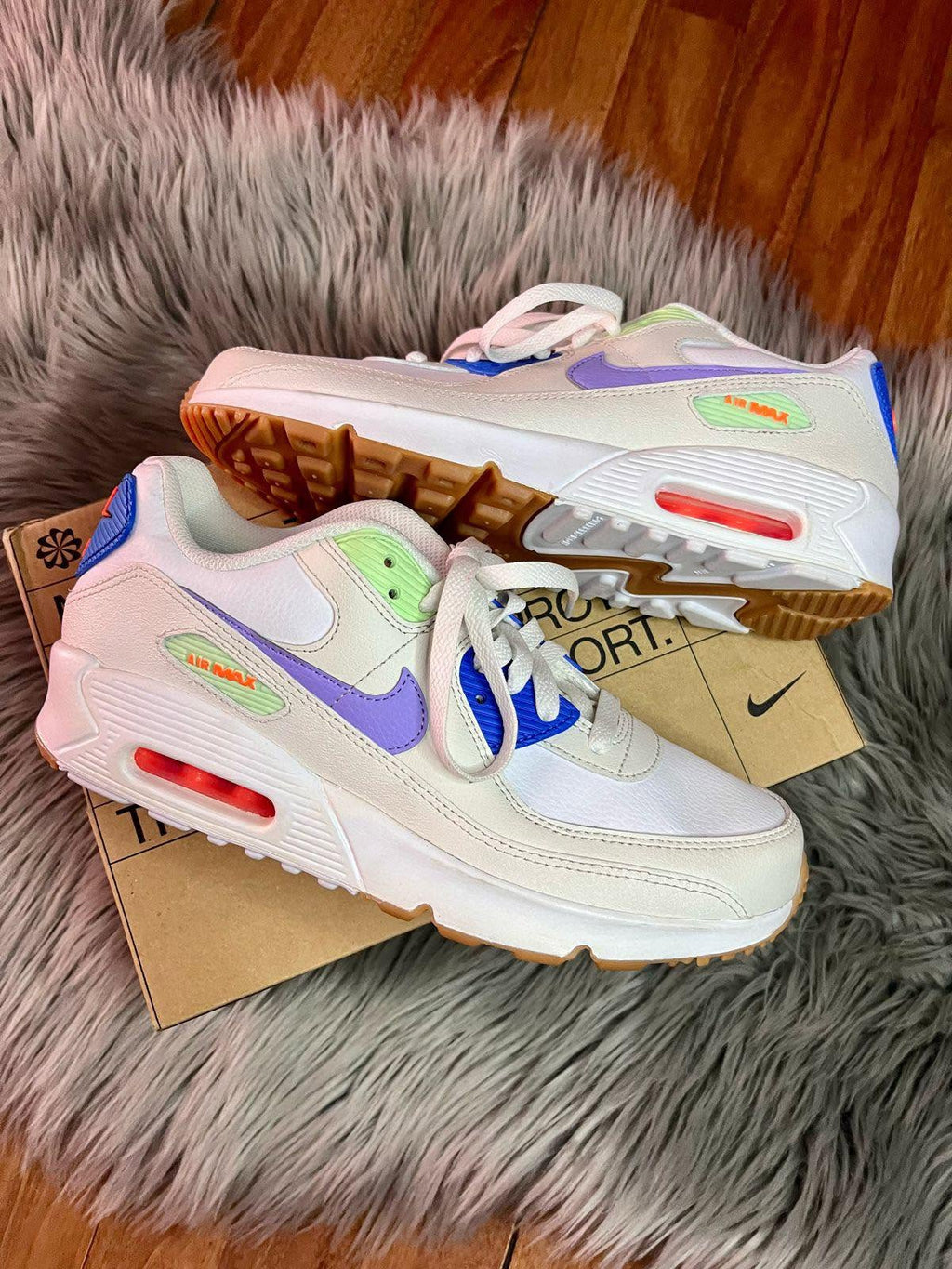 NIKE AIR MAX CREMA