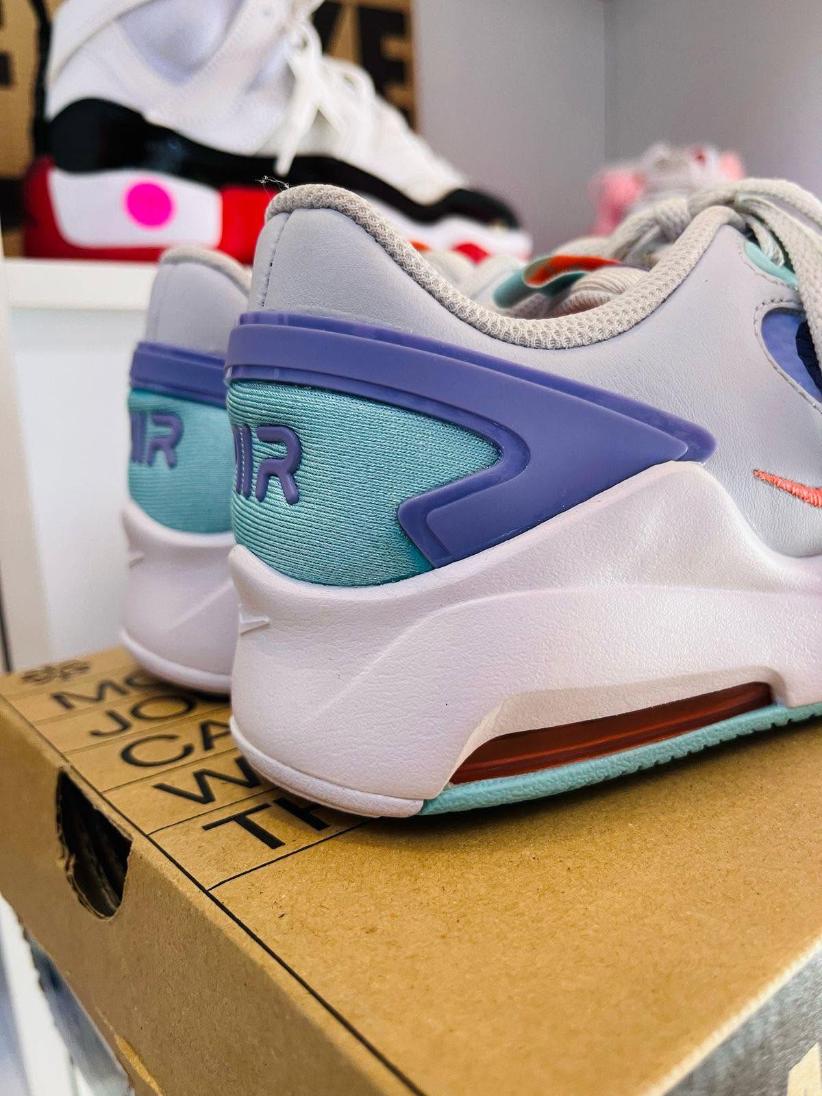 NIKE AIR MULTICOLOR