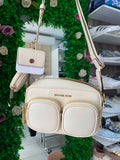 CROSSBODY MICHAEL KORS VAINILLA CON DOBLE BOLSILO FRONTAL