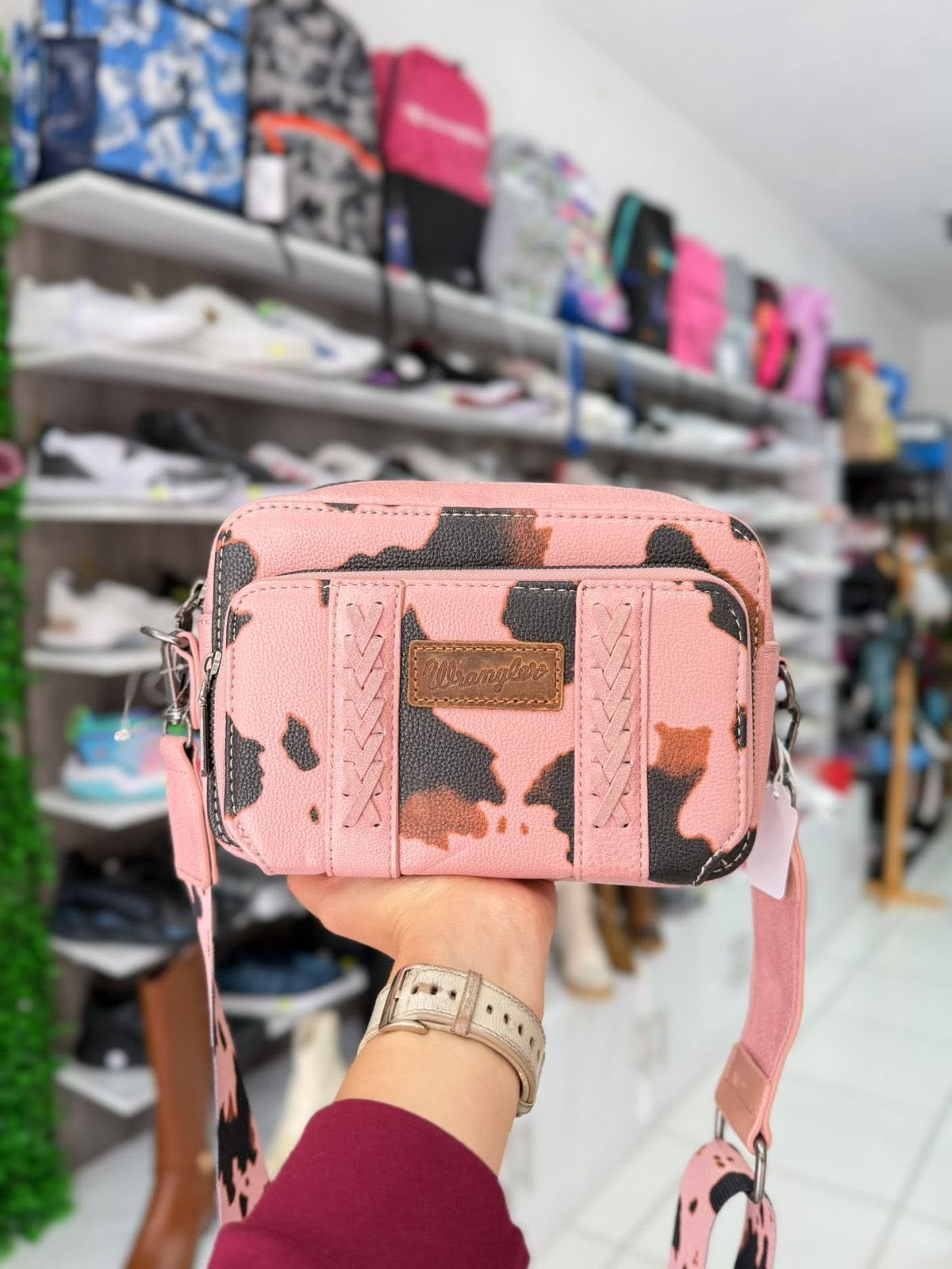 BOLSO WRANGLER CROSSBODY COW PRINT