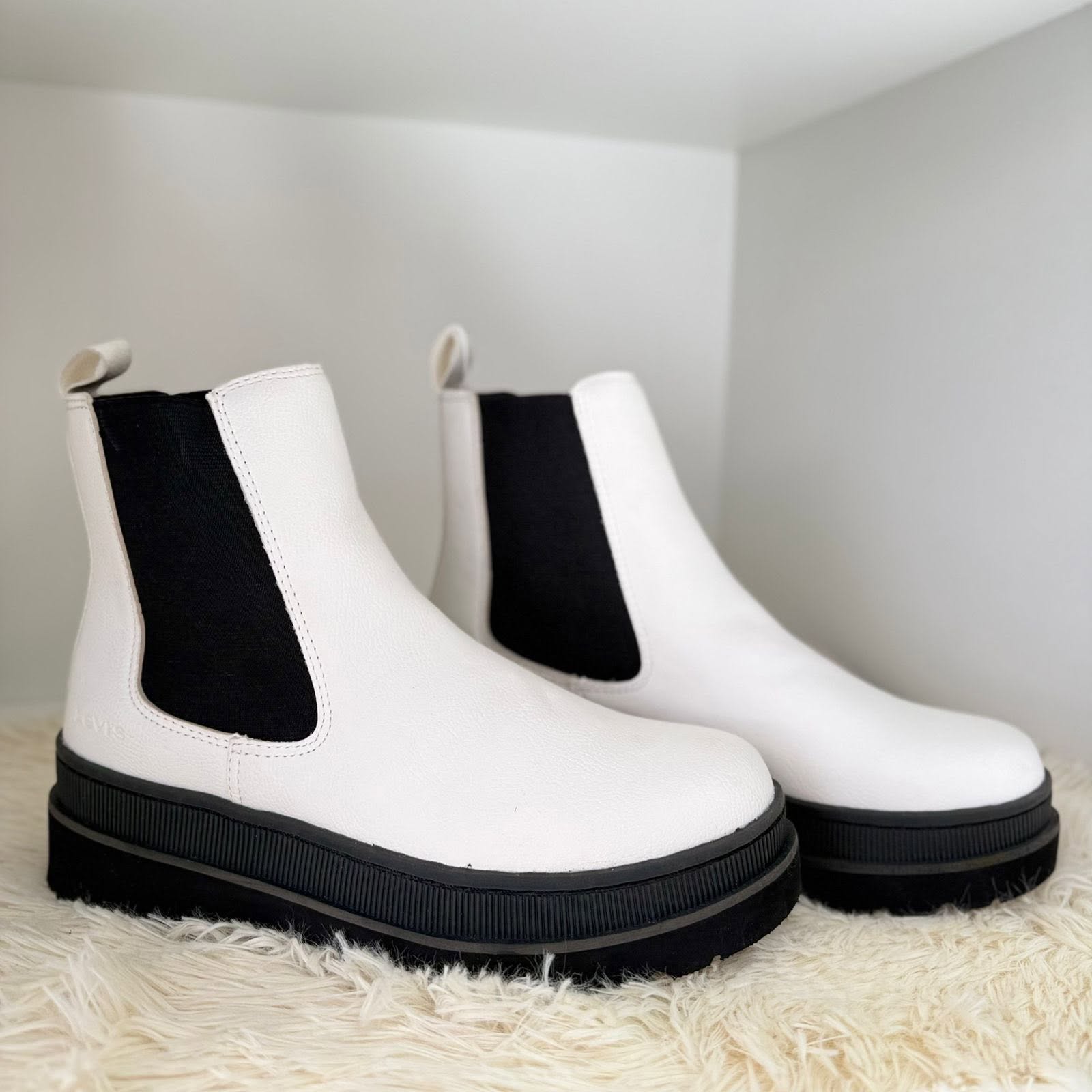 BOTIN LEVIS BLANCO