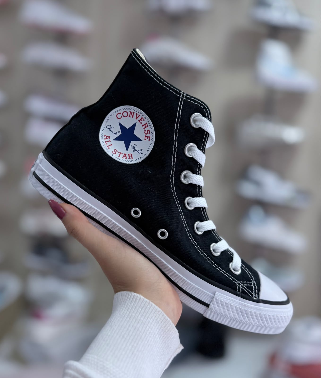 CONVERSE CLASICO DE BOTA NEGRO