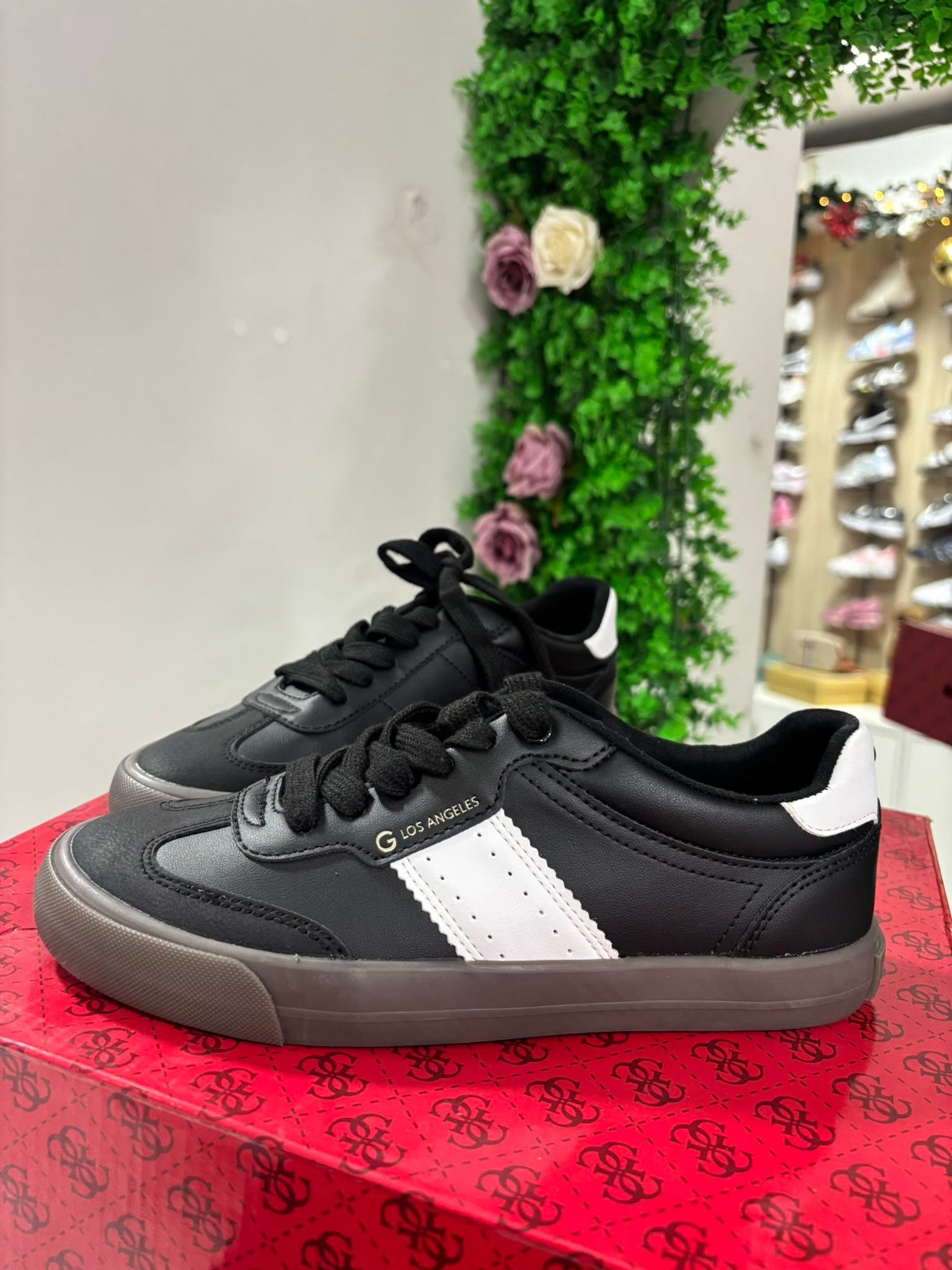 GUESS TIPO SAMBA NEGRO