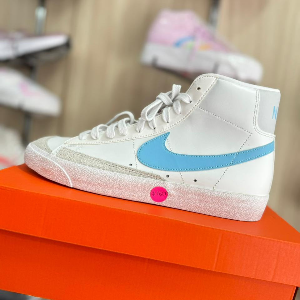 NIKE BLAZER BLANCO PALOMA AZUL CIELO