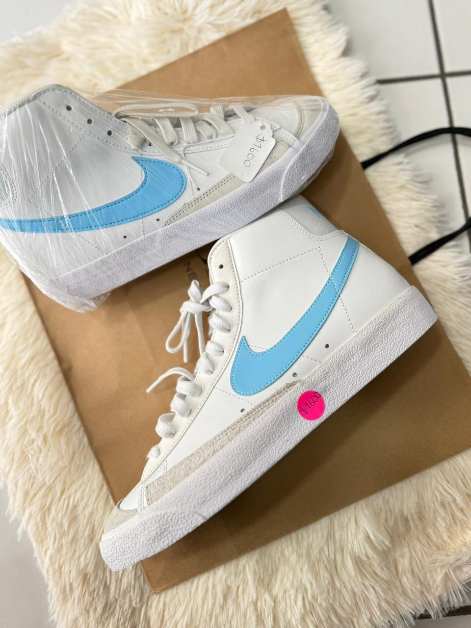 NIKE BLAZER BLANCO PALOMA AZUL CIELO