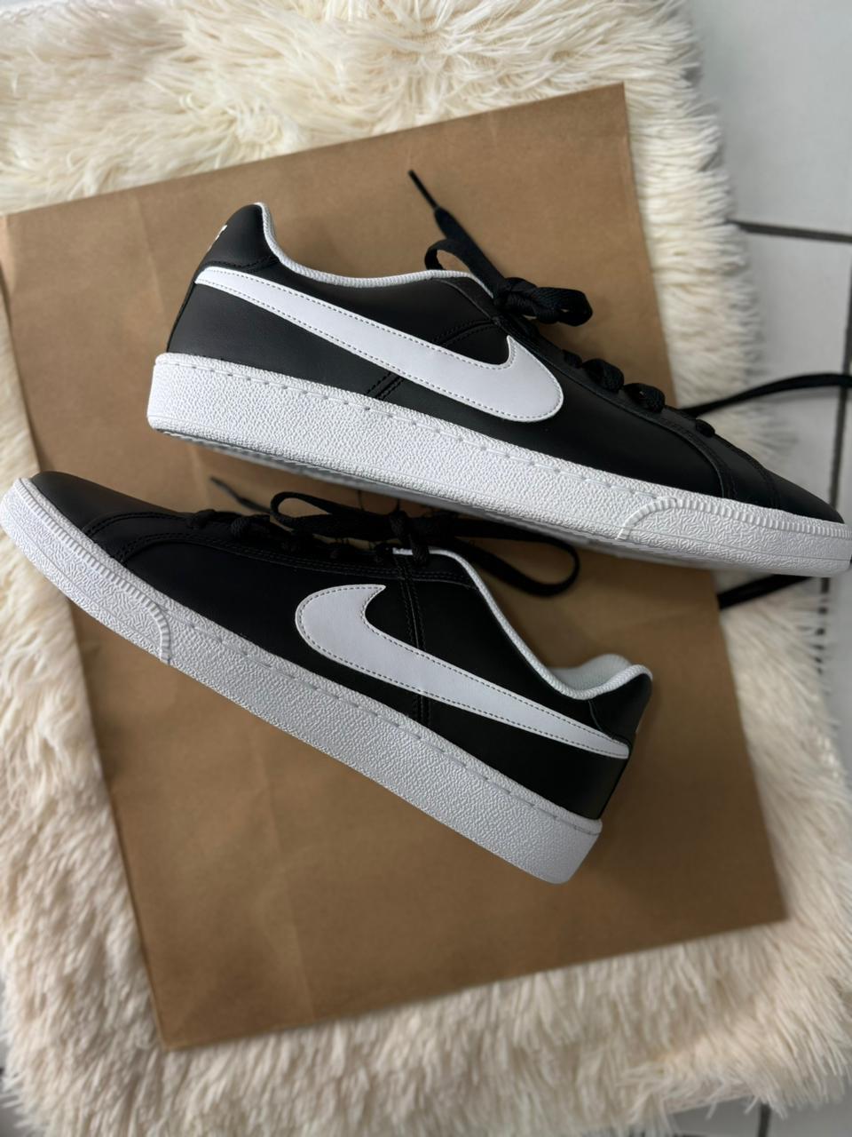NIKE COURT LOW NEGRO PARA HOMBRE