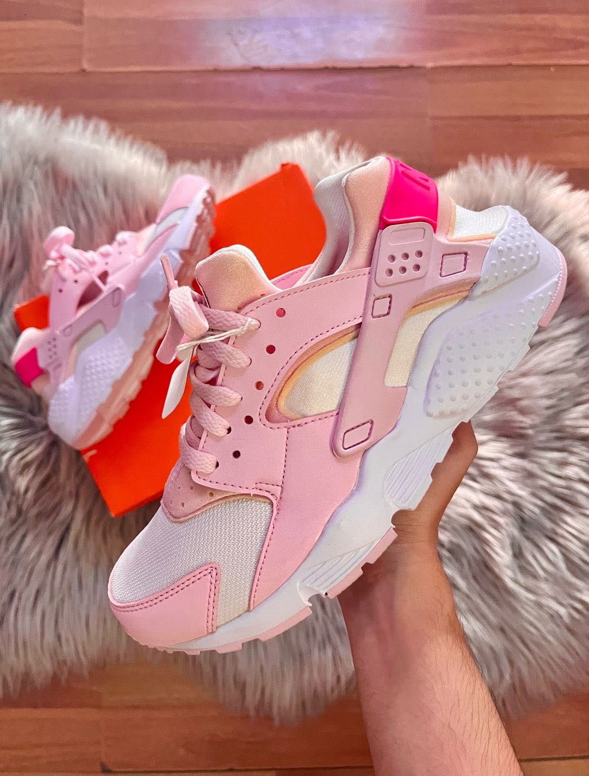 NIKE HUARACHE ROSA BARBIE