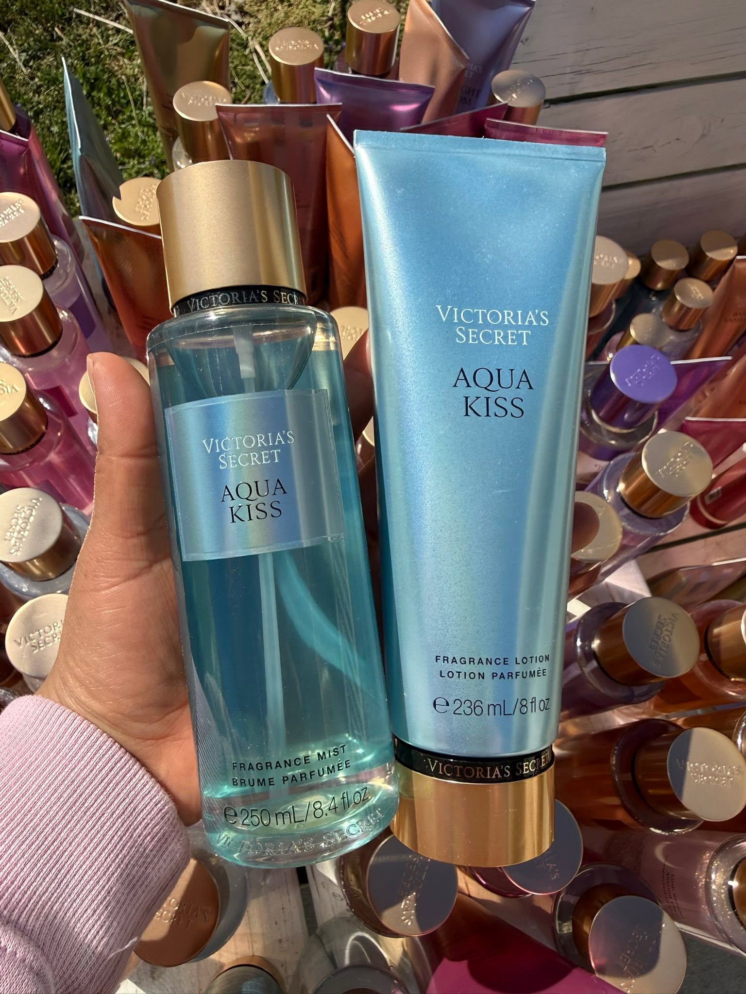 DUO VISTORIA'S SECRET AQUA KISS