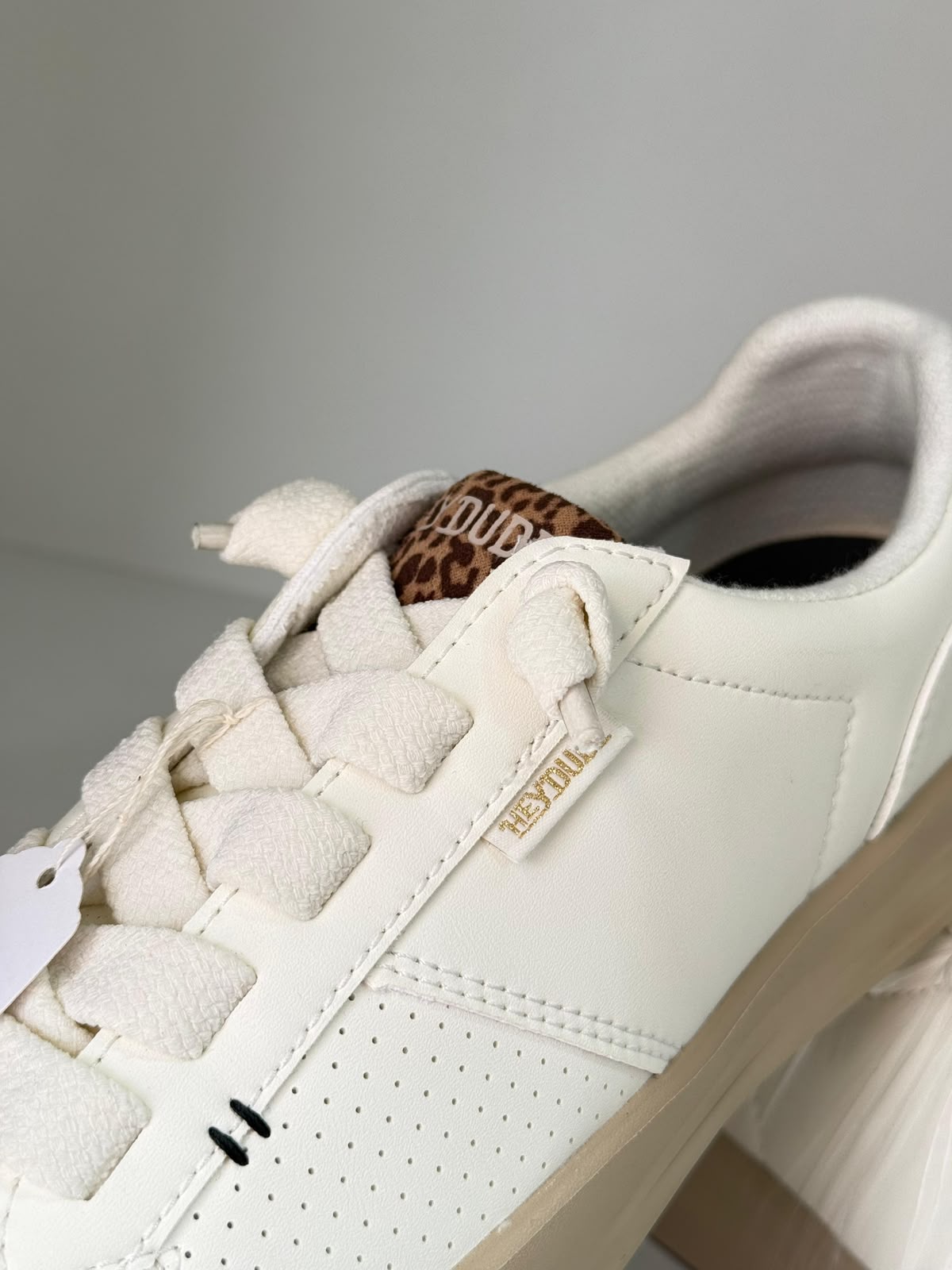 HEY DUDE SNEACKERS ANIMAL PRINT
