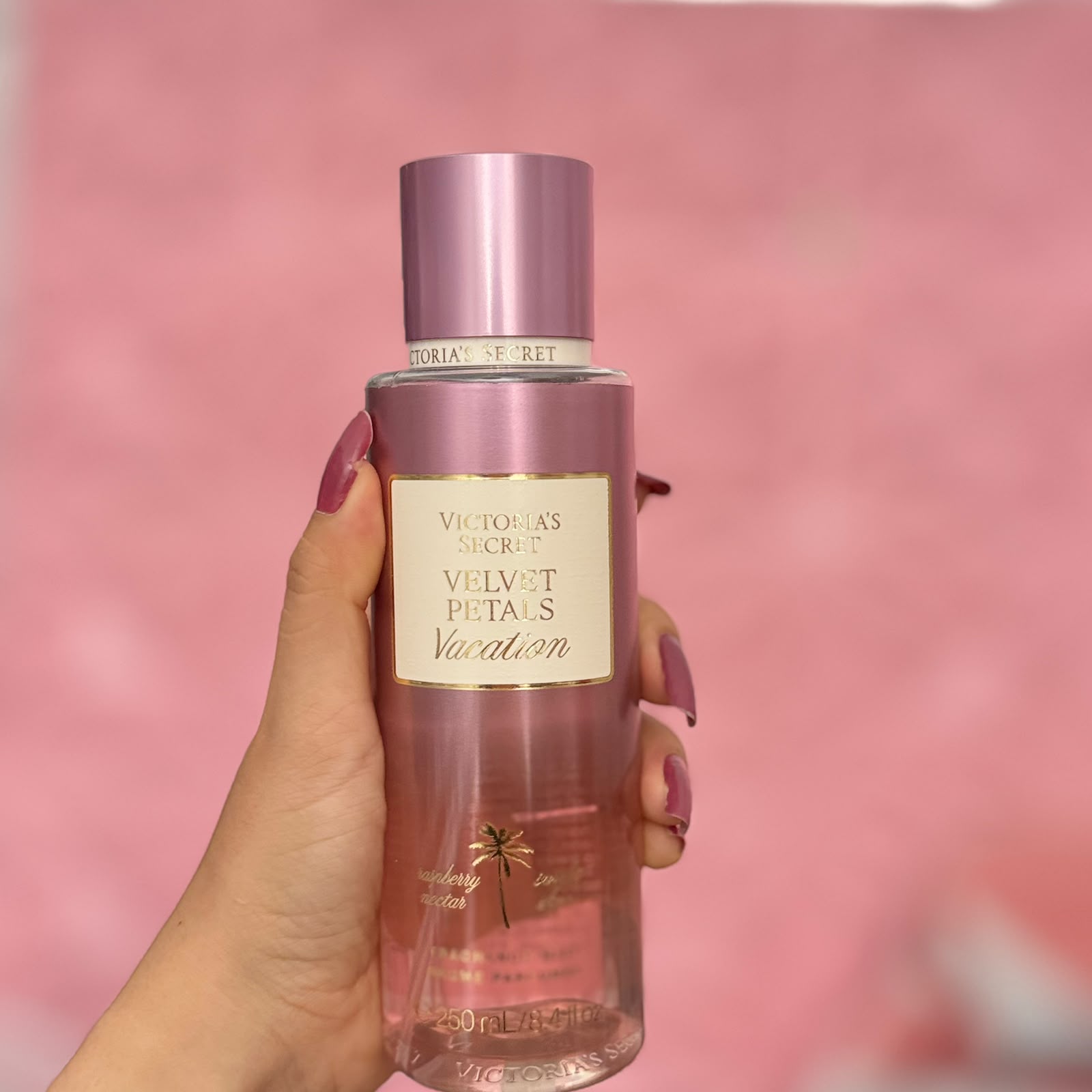 LOCION VICTORIA'S SECRET VACATION VELVET PETALS