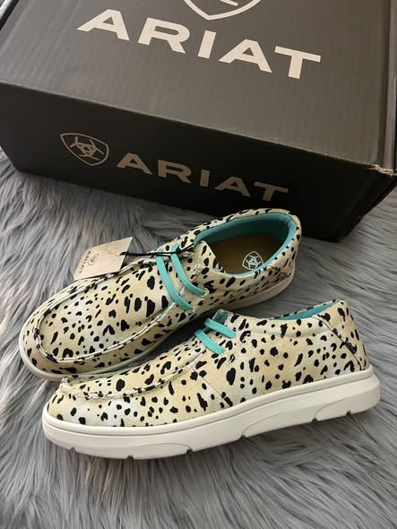 ARIAT ANIMAL PRINT AMARILLO