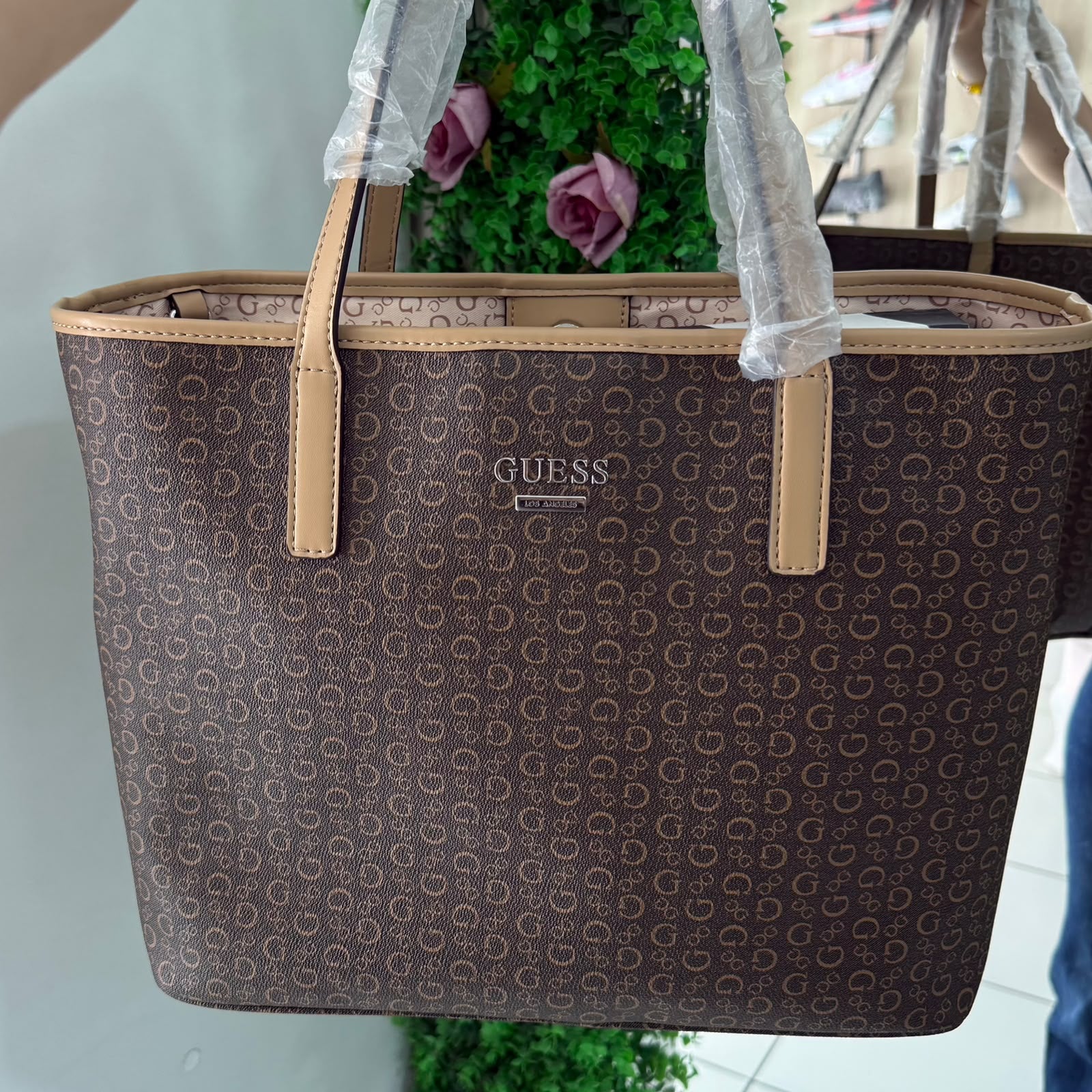 Bolsa tote Guess