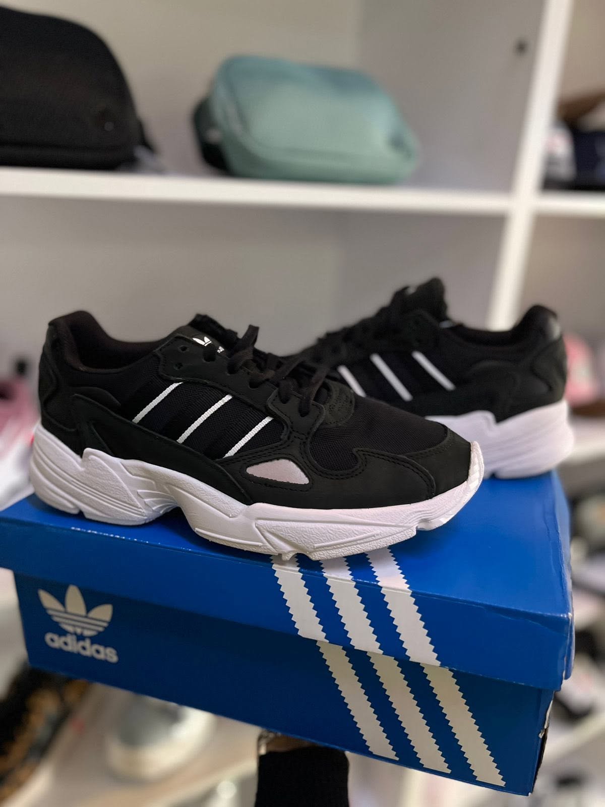 ADIDAS FALCON BALCK & WHITE