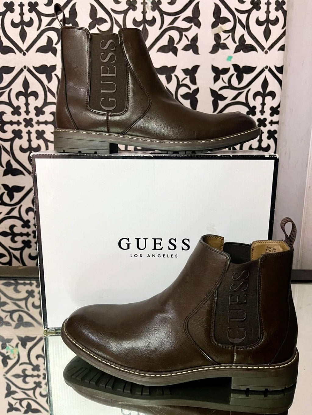 BOTIN GUESS CAFE PARA HOMBRE