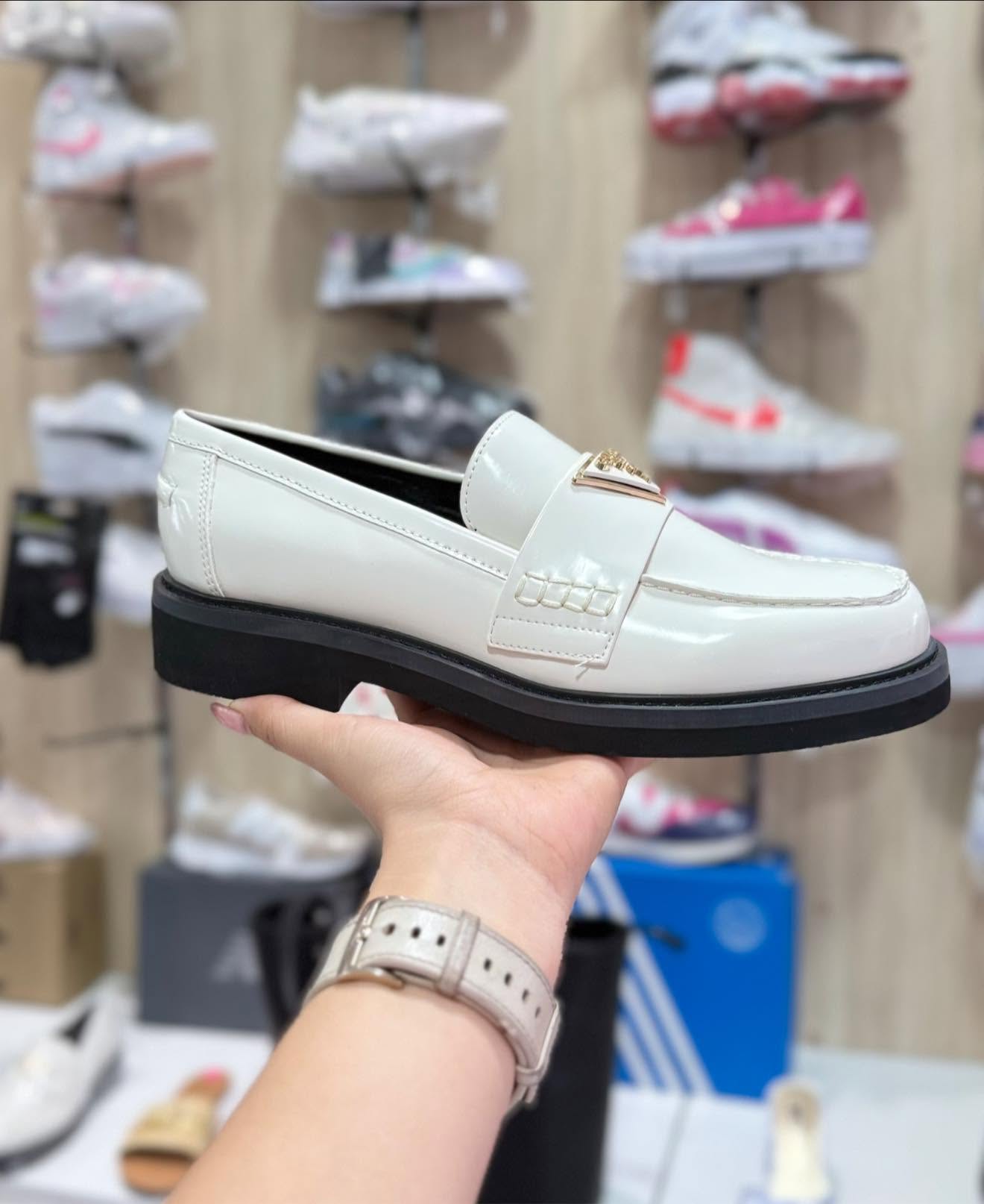 MOCASIN GUESS BLANCO