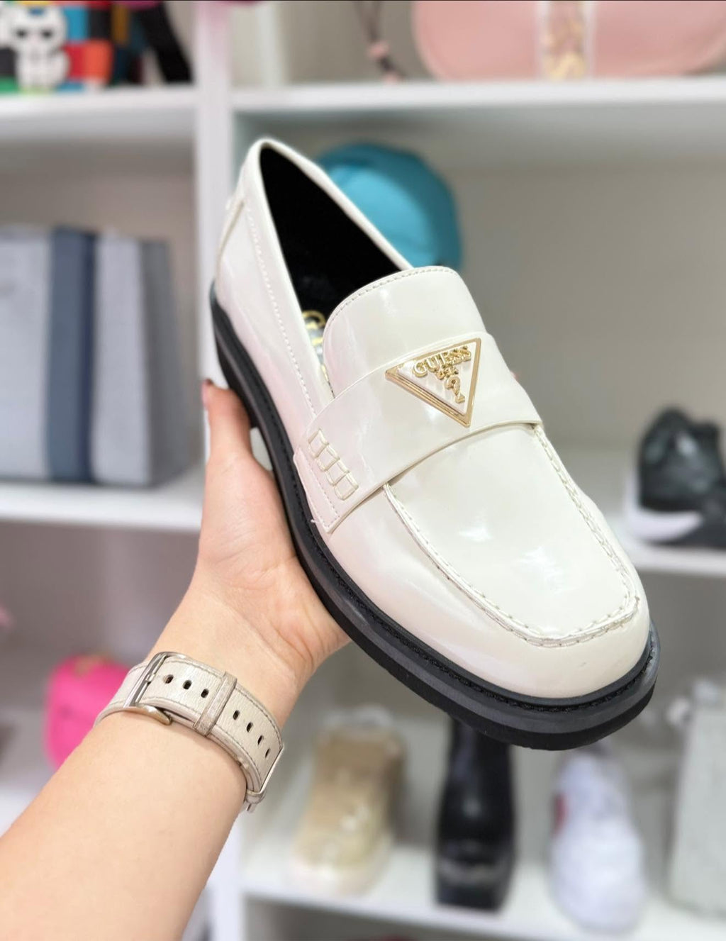 MOCASIN GUESS BLANCO