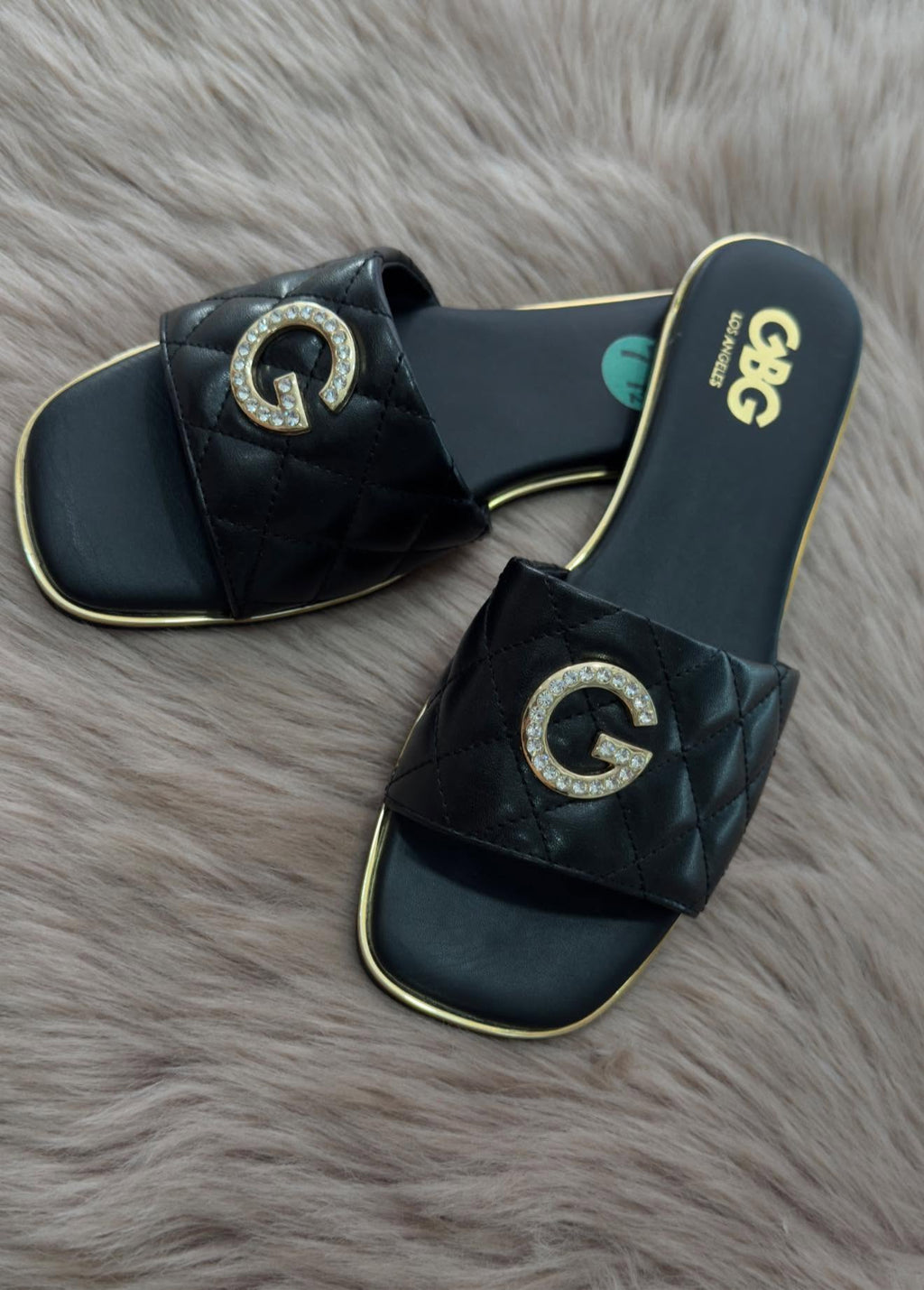 SANDALIA GUESS NEGRA
