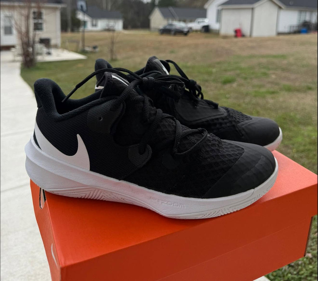NIKE ZOON BLACK AND WHITE